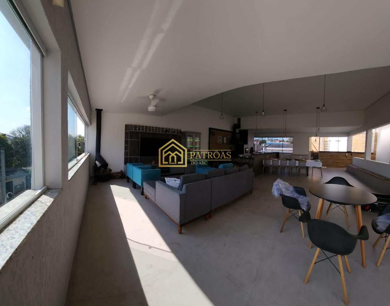 Casa à venda com 3 quartos, 318m² - Foto 5