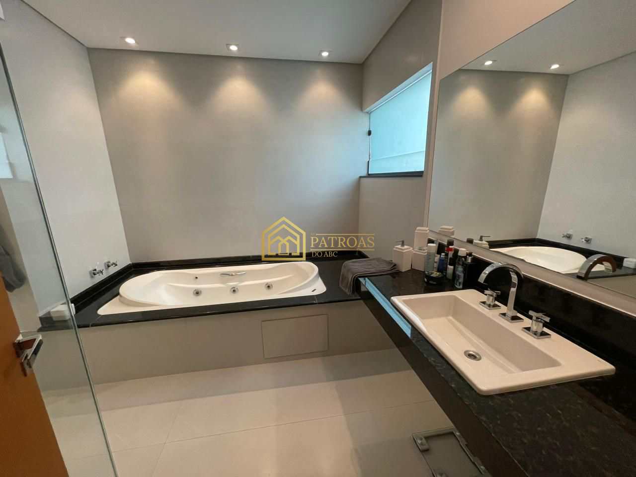 Sobrado à venda com 4 quartos, 314m² - Foto 26