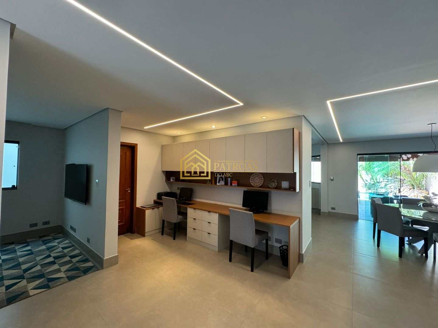 Sobrado à venda com 4 quartos, 314m² - Foto 47