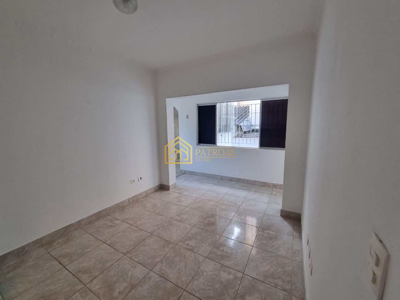 Sobrado à venda com 3 quartos, 210m² - Foto 4