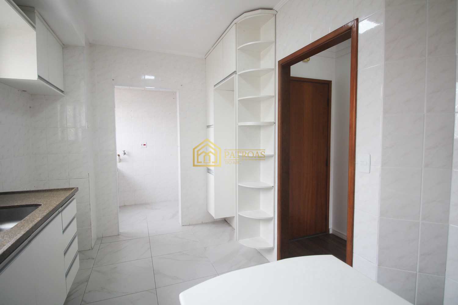 Apartamento para alugar com 2 quartos, 80m² - Foto 35