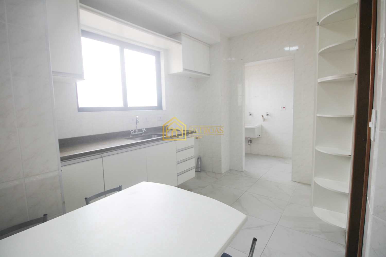 Apartamento para alugar com 2 quartos, 80m² - Foto 36