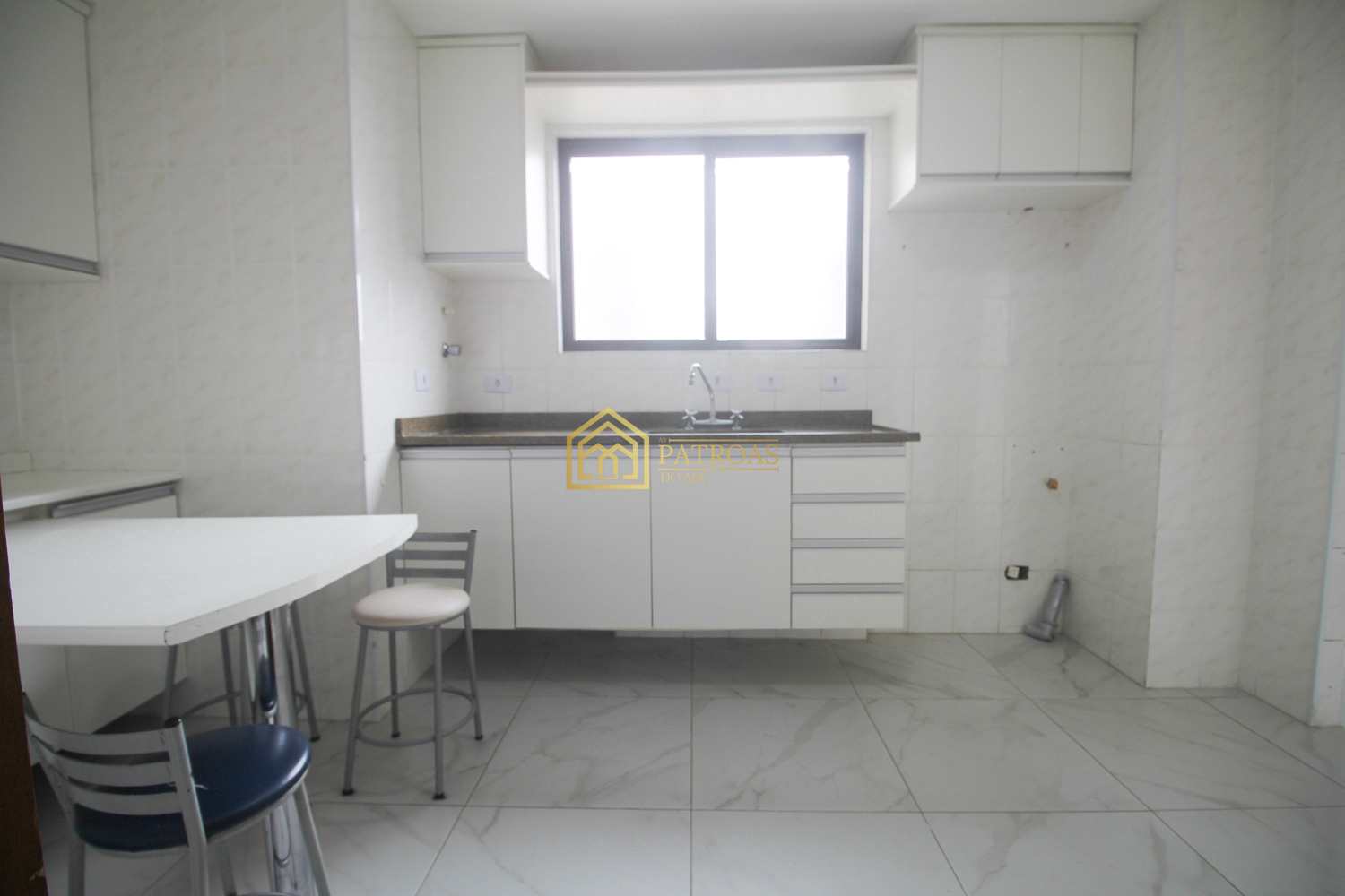 Apartamento para alugar com 2 quartos, 80m² - Foto 37