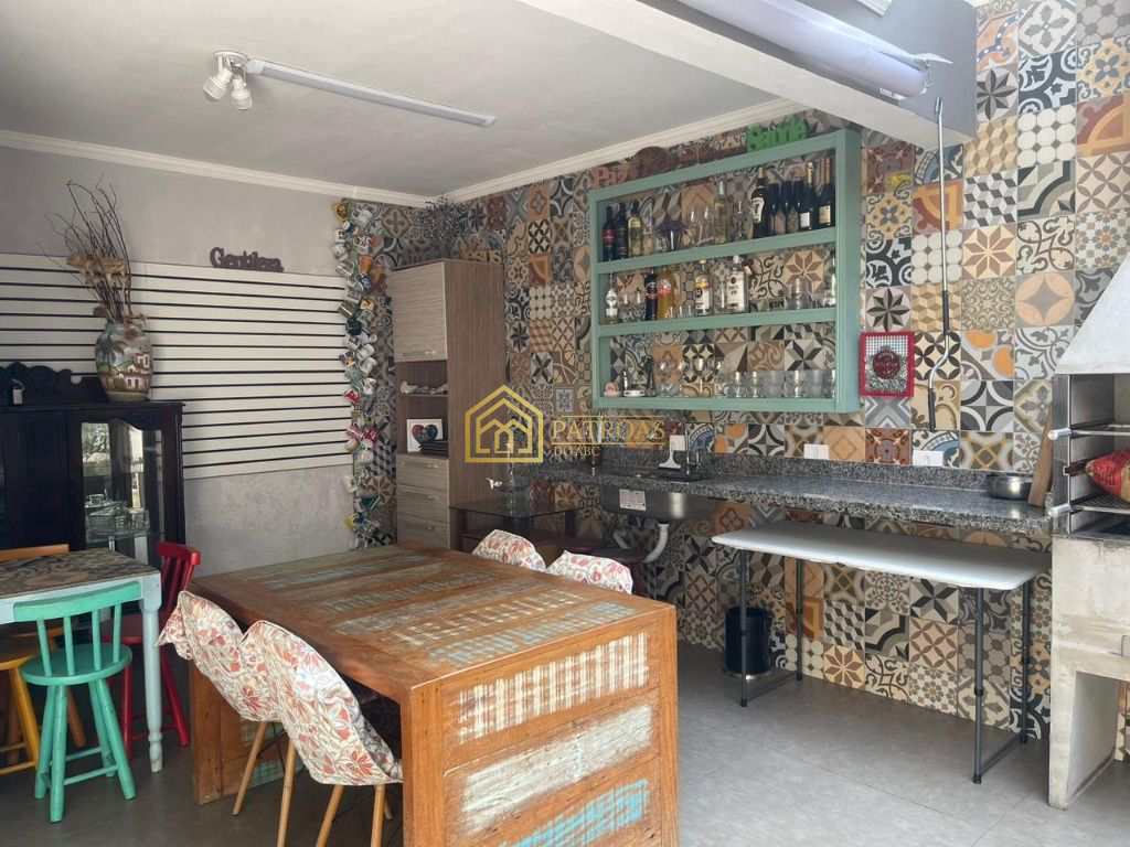 Sobrado à venda com 3 quartos, 183m² - Foto 1