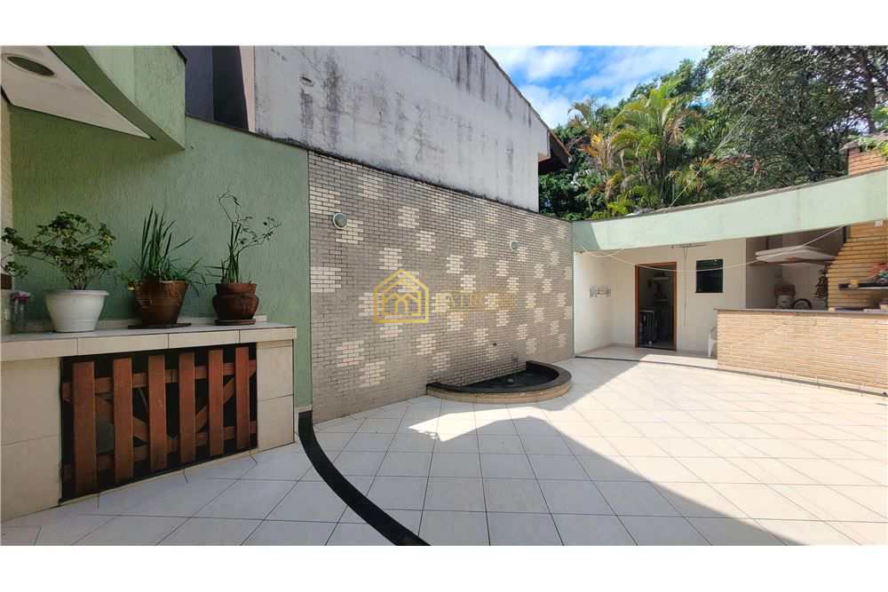 Sobrado à venda com 3 quartos, 294m² - Foto 24