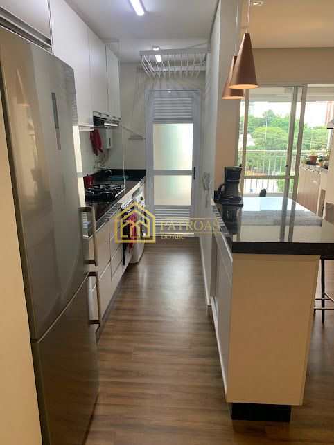 Apartamento à venda com 2 quartos, 74m² - Foto 2