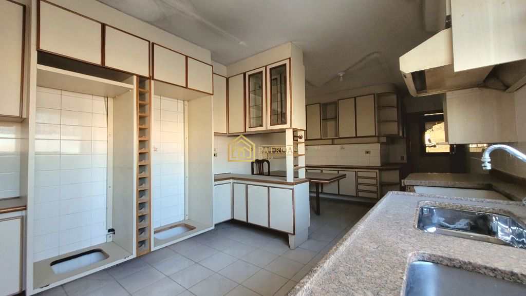 Apartamento à venda com 4 quartos, 201m² - Foto 10