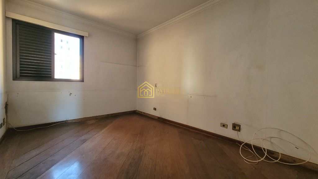 Apartamento à venda com 4 quartos, 201m² - Foto 16