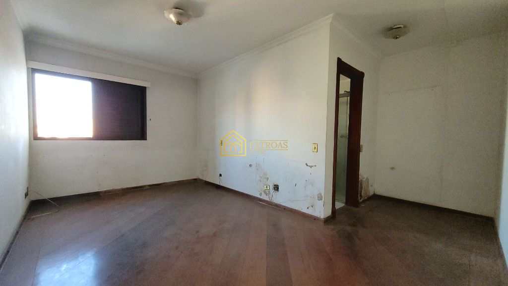 Apartamento à venda com 4 quartos, 201m² - Foto 18