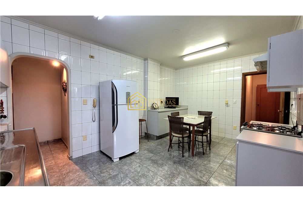 Apartamento à venda com 3 quartos, 133m² - Foto 6