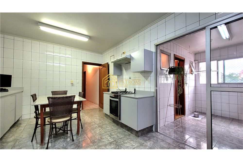 Apartamento à venda com 3 quartos, 133m² - Foto 5