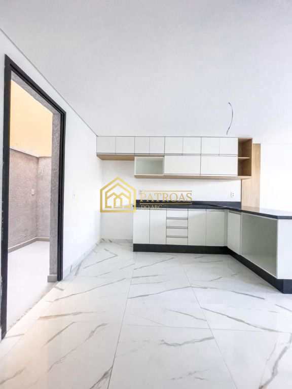 Apartamento à venda com 3 quartos, 140m² - Foto 3