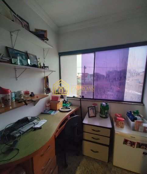 Sobrado à venda com 4 quartos, 250m² - Foto 10