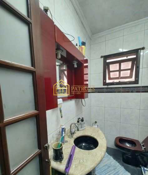 Sobrado à venda com 4 quartos, 250m² - Foto 17