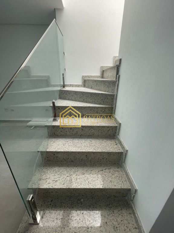 Sobrado à venda com 3 quartos, 200m² - Foto 14