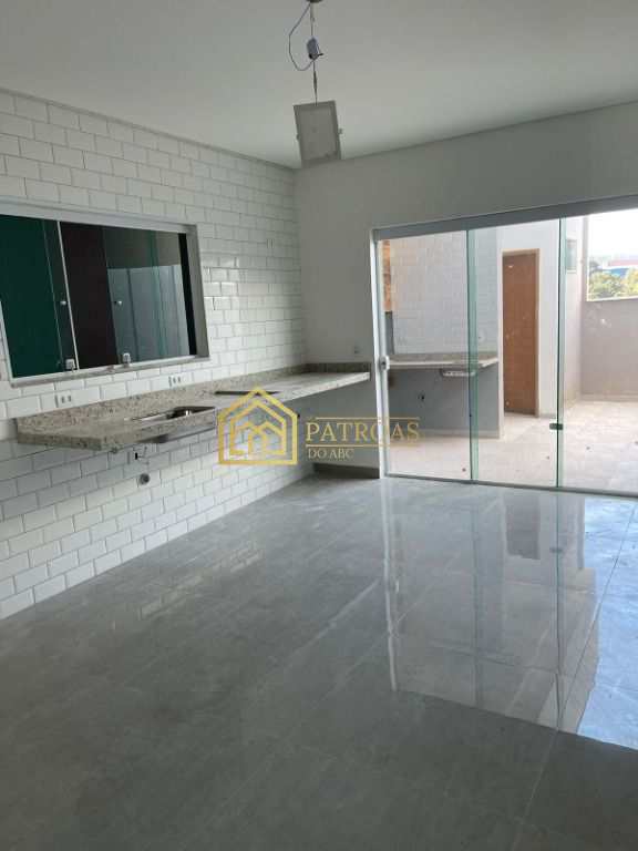 Sobrado à venda com 3 quartos, 200m² - Foto 2