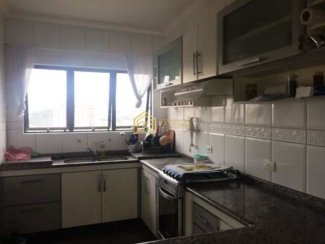 Apartamento à venda com 3 quartos, 94m² - Foto 4