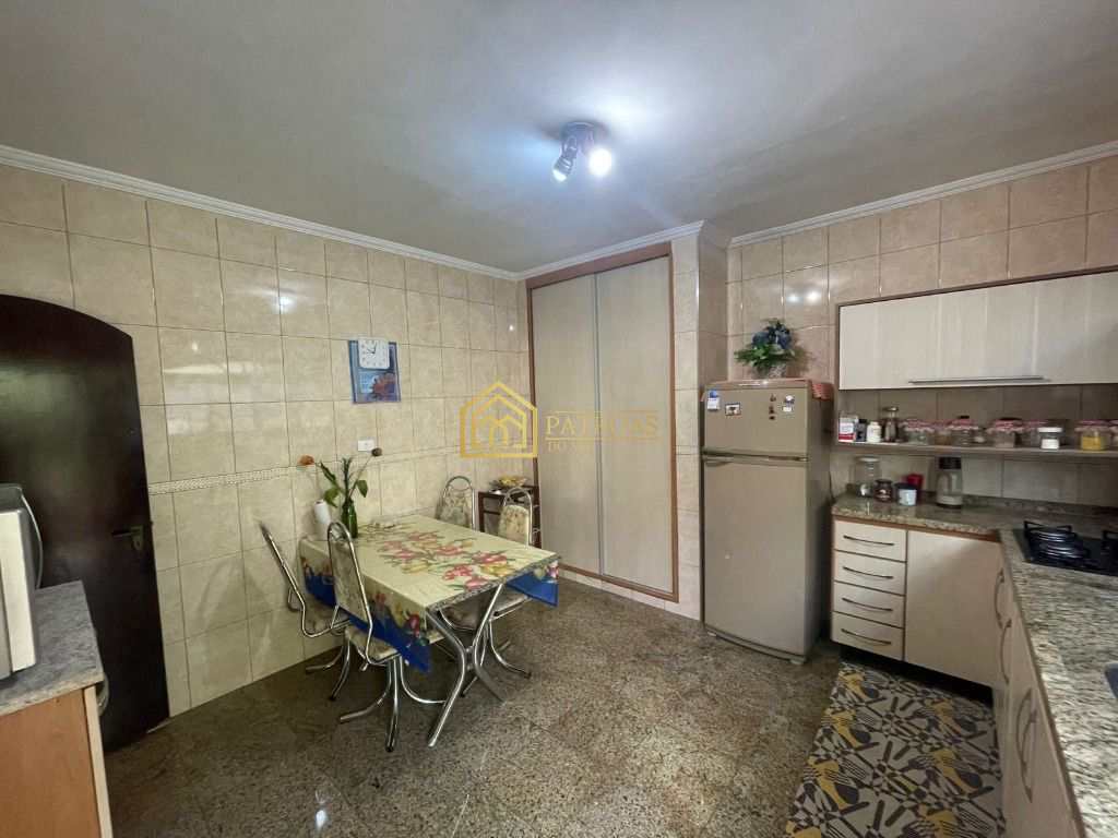 Sobrado à venda e aluguel com 3 quartos, 253m² - Foto 5