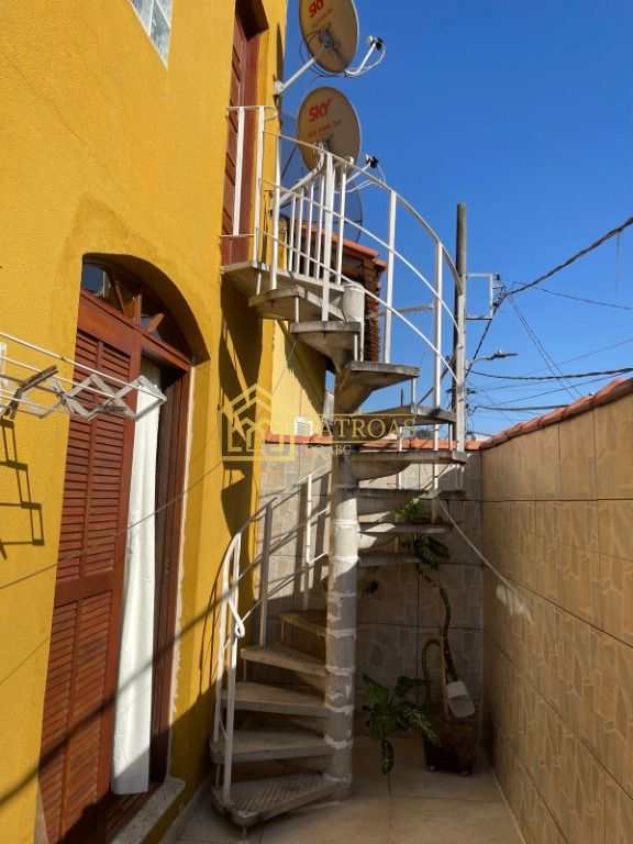 Sobrado à venda e aluguel com 3 quartos, 253m² - Foto 42