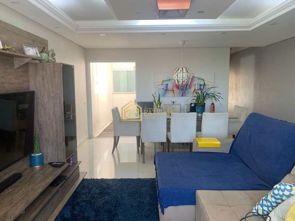 Sobrado à venda com 3 quartos, 194m² - Foto 2