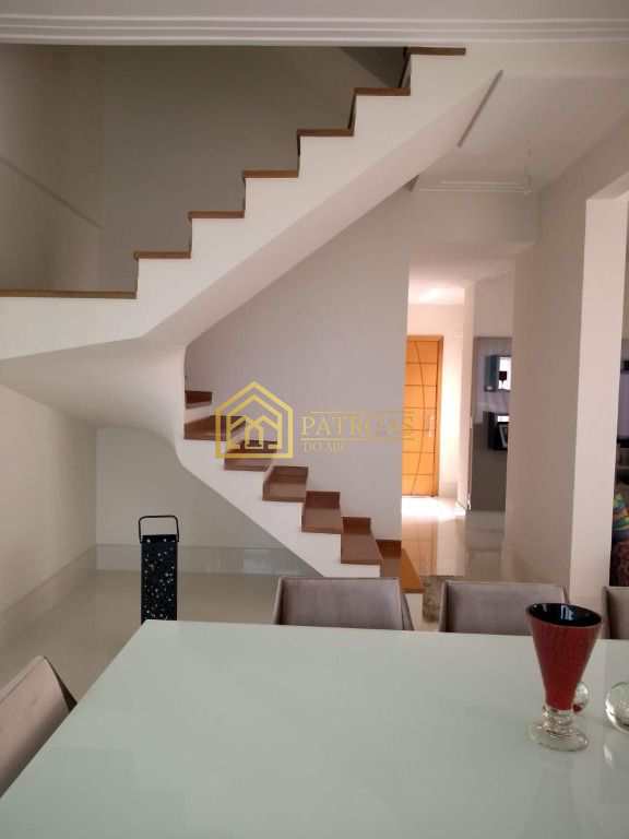 Apartamento à venda com 3 quartos, 332m² - Foto 17