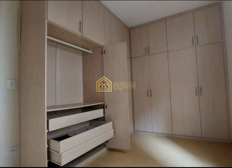 Apartamento à venda com 2 quartos, 65m² - Foto 11