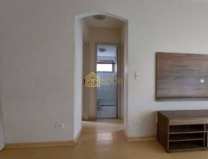 Apartamento à venda com 2 quartos, 65m² - Foto 2