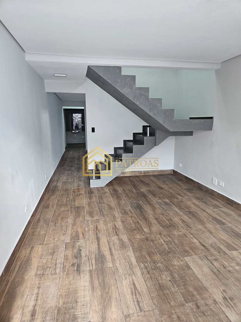 Sobrado à venda com 2 quartos, 120m² - Foto 4