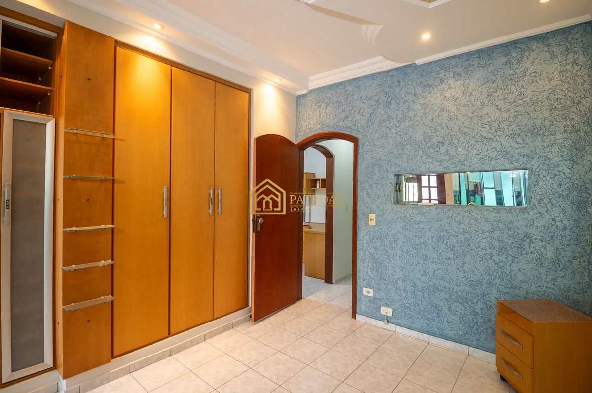 Sobrado à venda com 3 quartos, 210m² - Foto 29