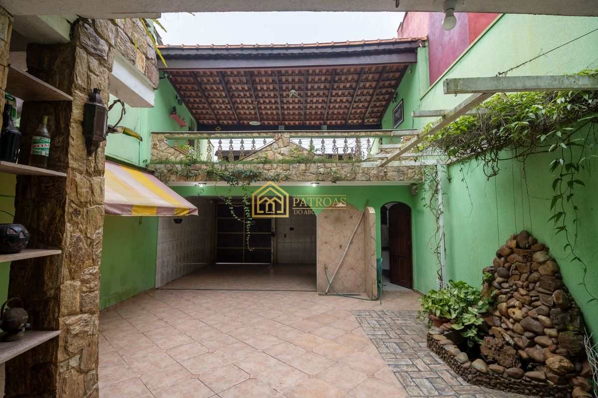 Sobrado à venda com 3 quartos, 210m² - Foto 17