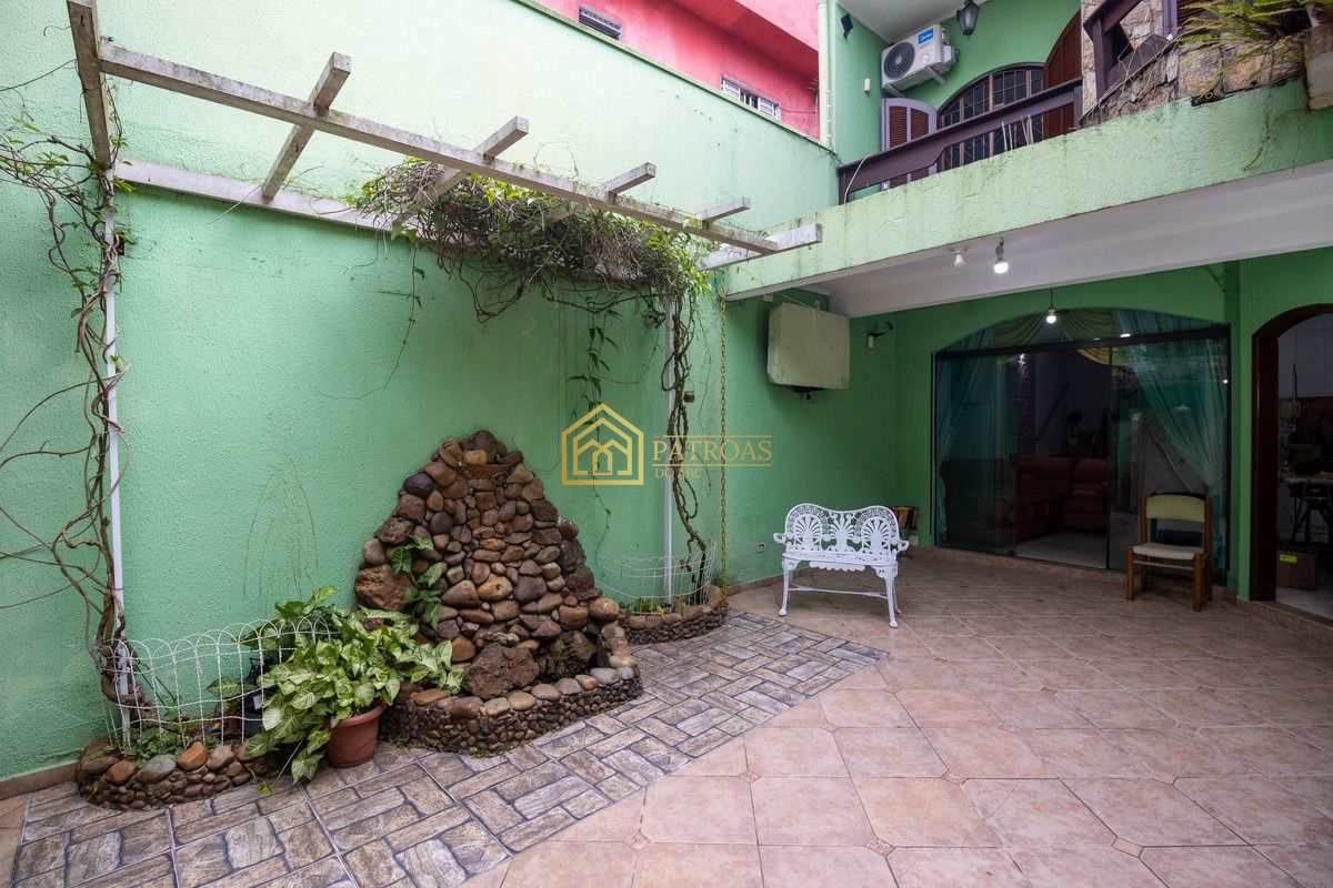 Sobrado à venda com 3 quartos, 210m² - Foto 24