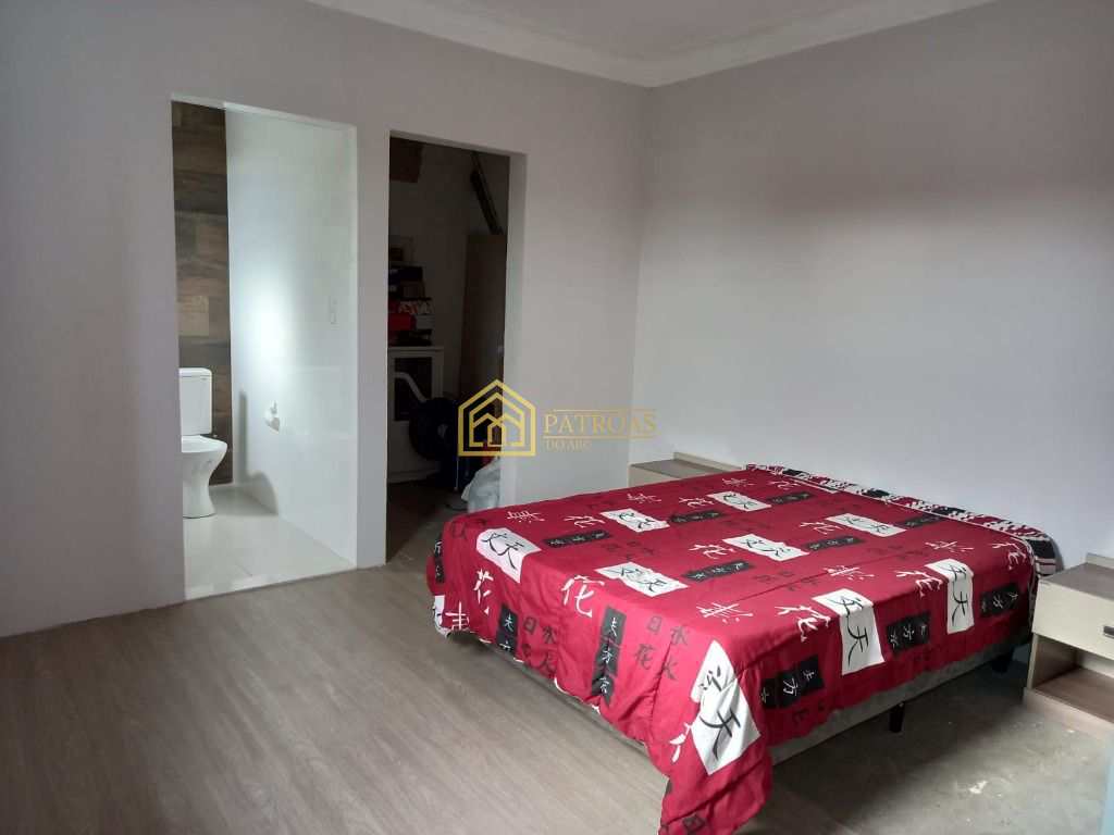 Sobrado à venda com 2 quartos, 200m² - Foto 5