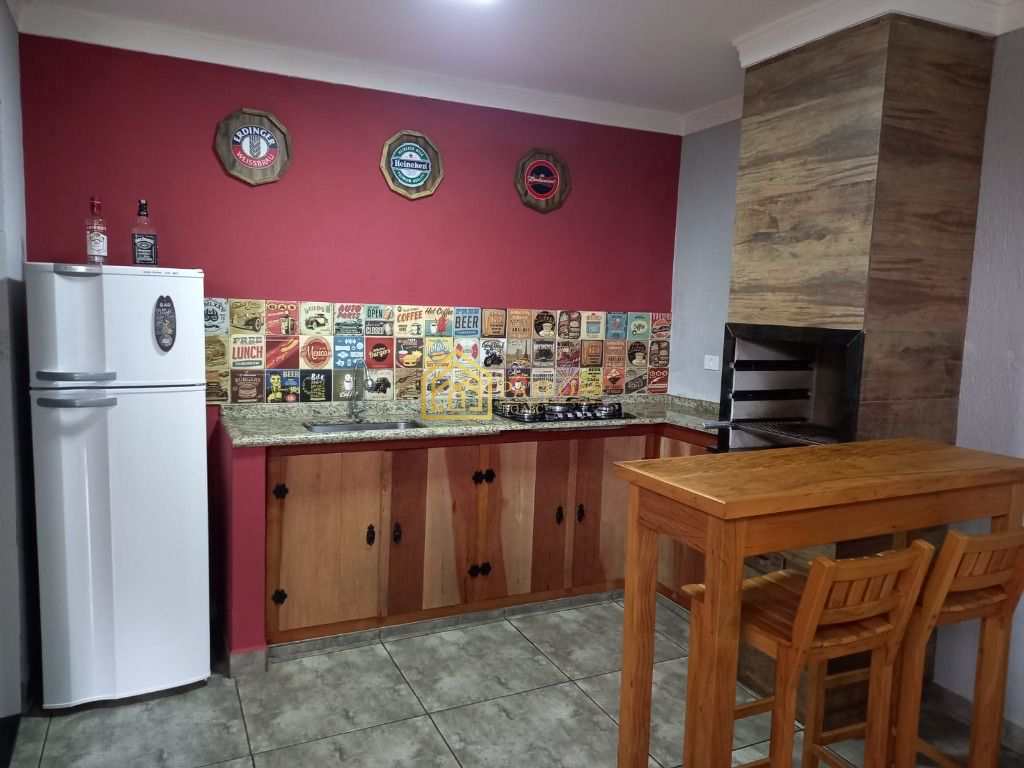 Sobrado à venda com 2 quartos, 200m² - Foto 2