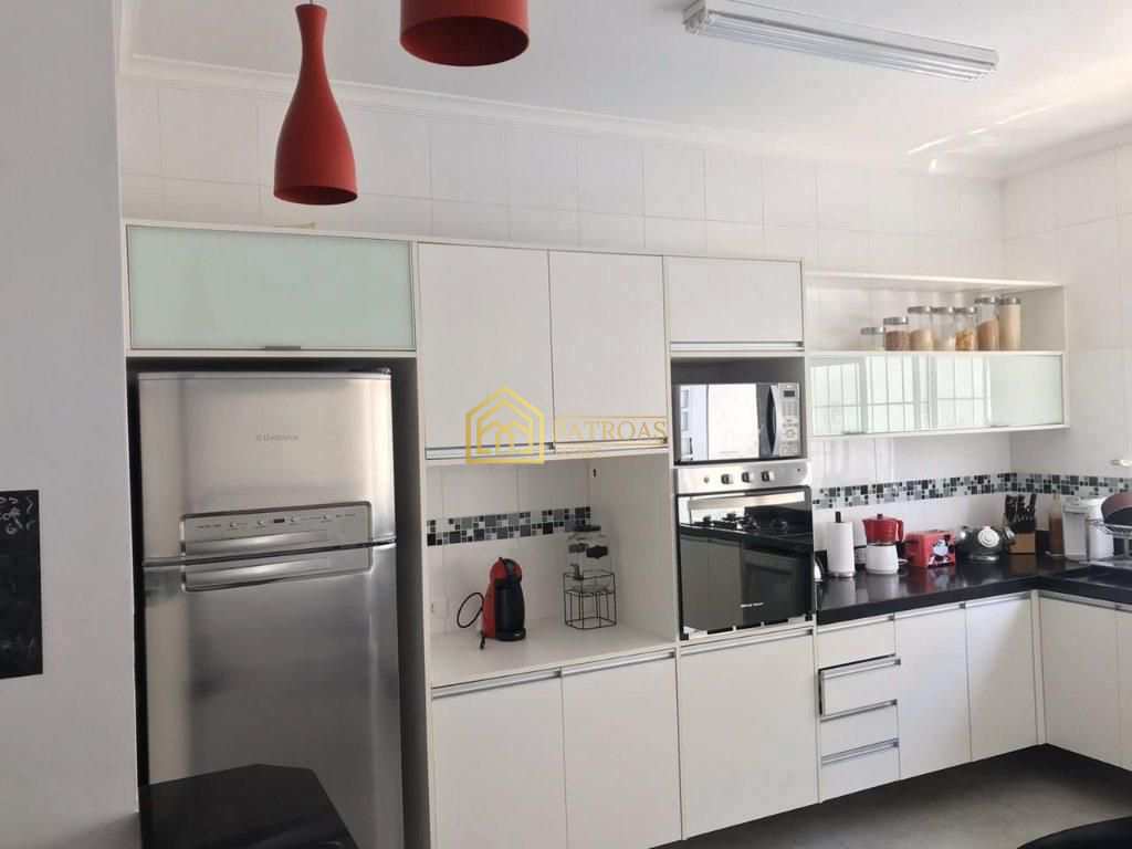 Sobrado à venda com 4 quartos, 312m² - Foto 3