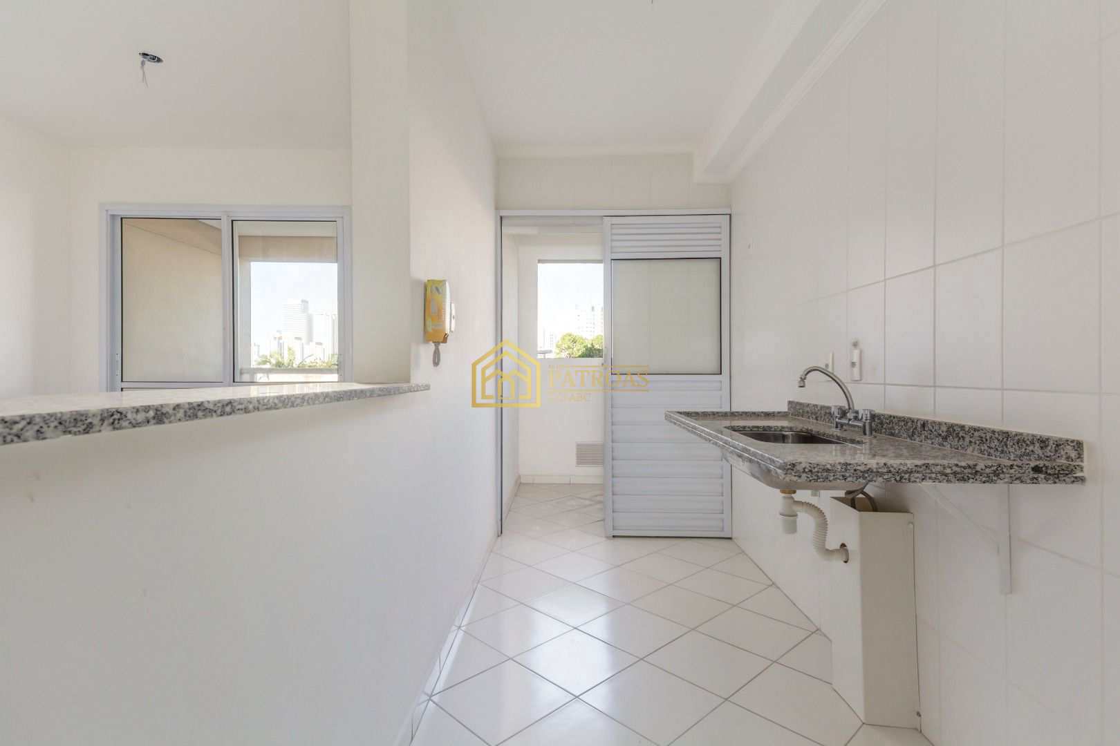 Apartamento à venda com 3 quartos, 84m² - Foto 1