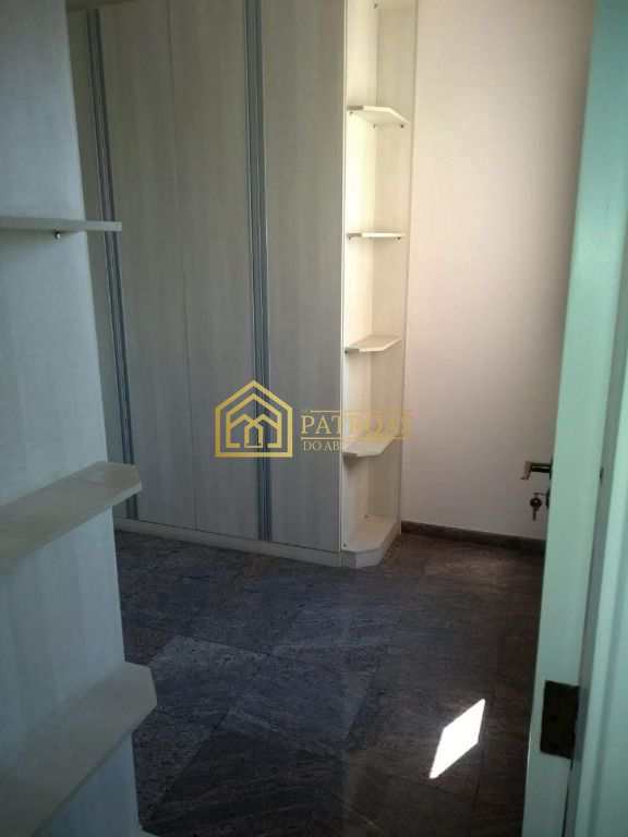 Apartamento à venda com 2 quartos, 70m² - Foto 13