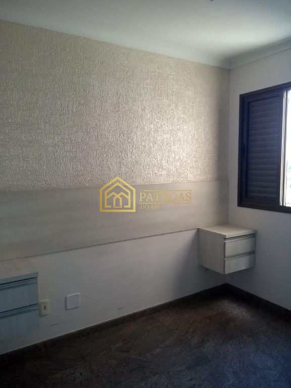 Apartamento à venda com 2 quartos, 70m² - Foto 7