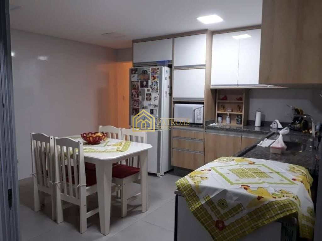 Sobrado à venda com 3 quartos, 208m² - Foto 2