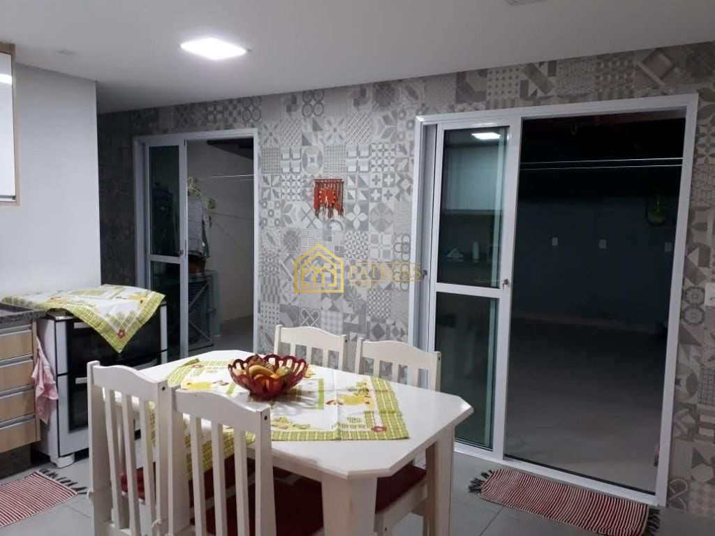 Sobrado à venda com 3 quartos, 208m² - Foto 3