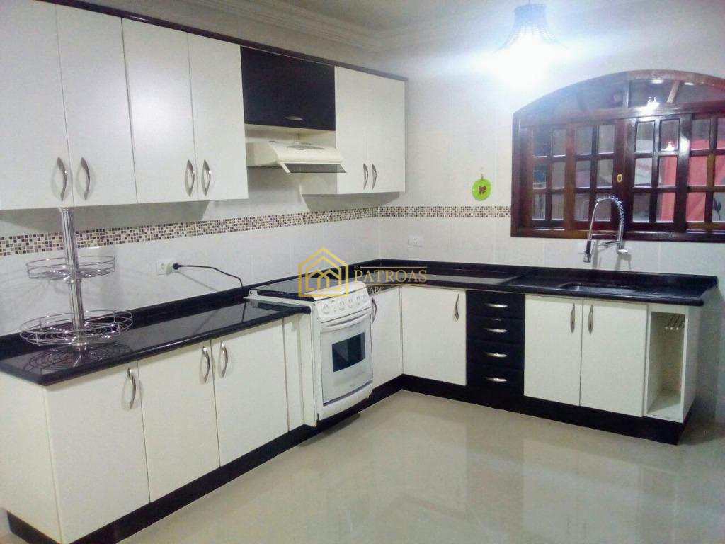 Sobrado à venda com 4 quartos, 180m² - Foto 24