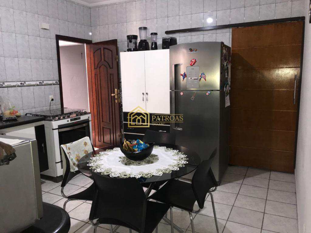 Sobrado à venda com 3 quartos, 210m² - Foto 2