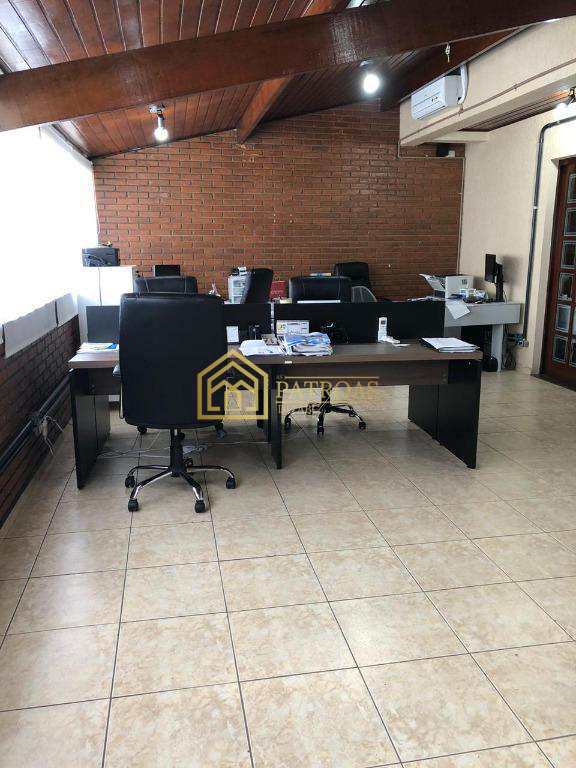 Sobrado à venda com 3 quartos, 510m² - Foto 4