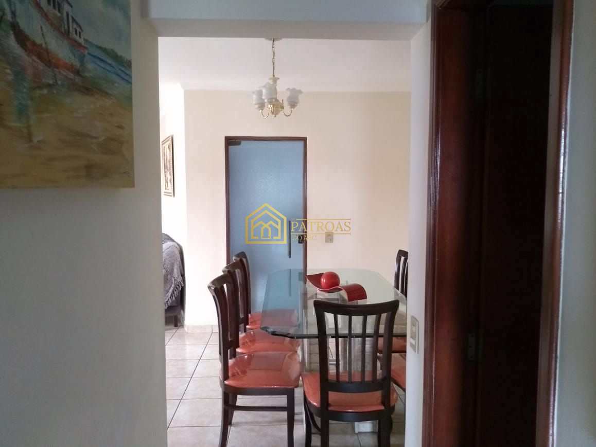 Apartamento à venda com 3 quartos, 140m² - Foto 3