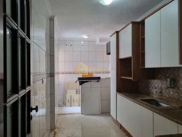 Apartamento à venda com 2 quartos, 70m² - Foto 3