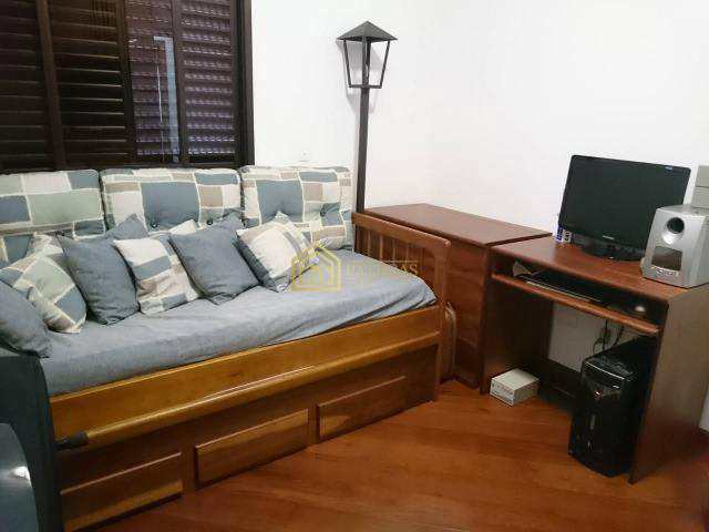 Apartamento à venda com 3 quartos, 162m² - Foto 13