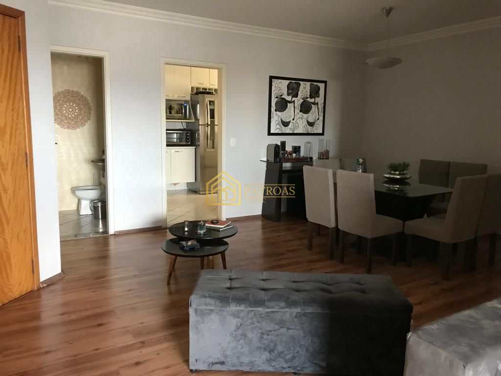 Apartamento à venda com 3 quartos, 130m² - Foto 2