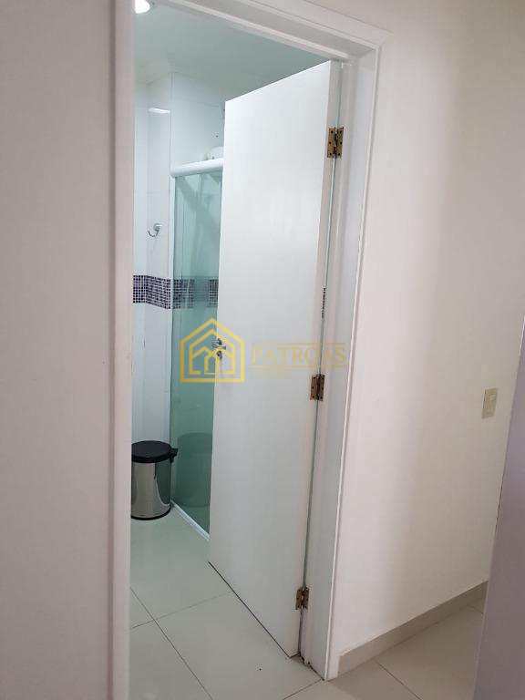 Apartamento à venda com 3 quartos, 80m² - Foto 17