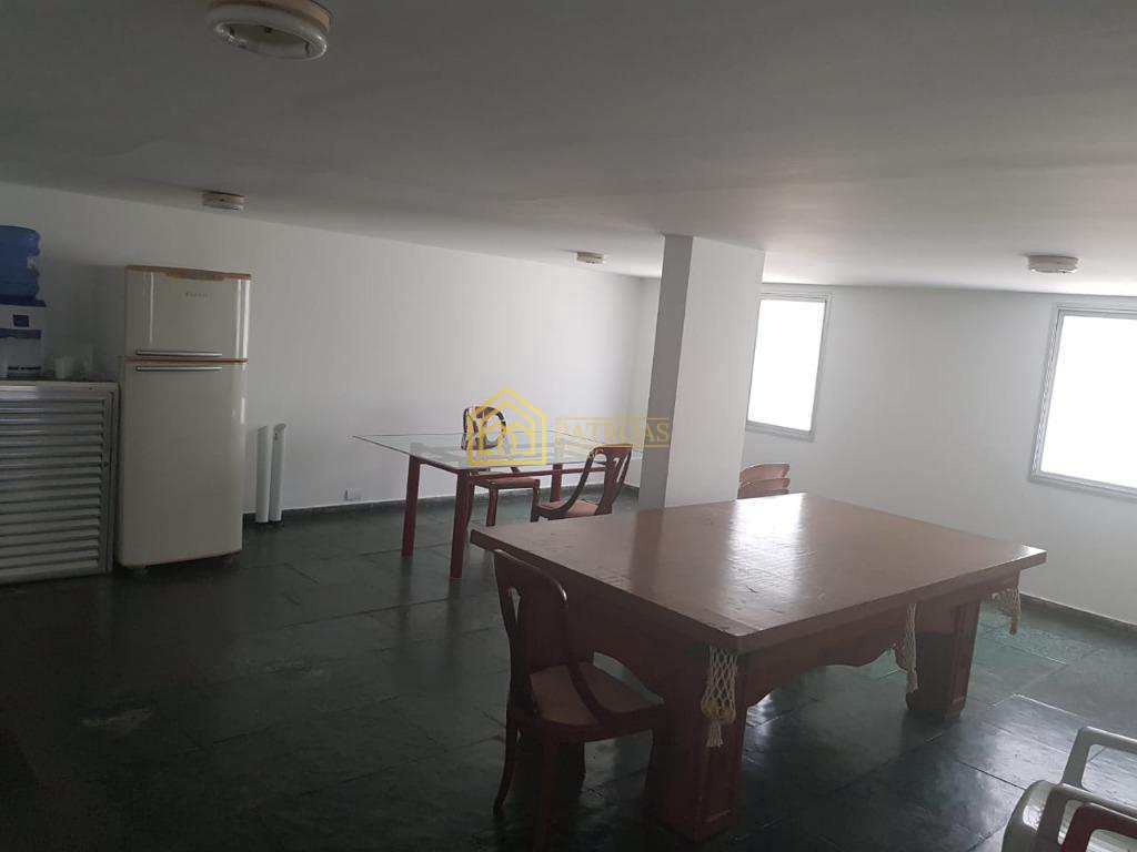 Apartamento à venda com 3 quartos, 80m² - Foto 2