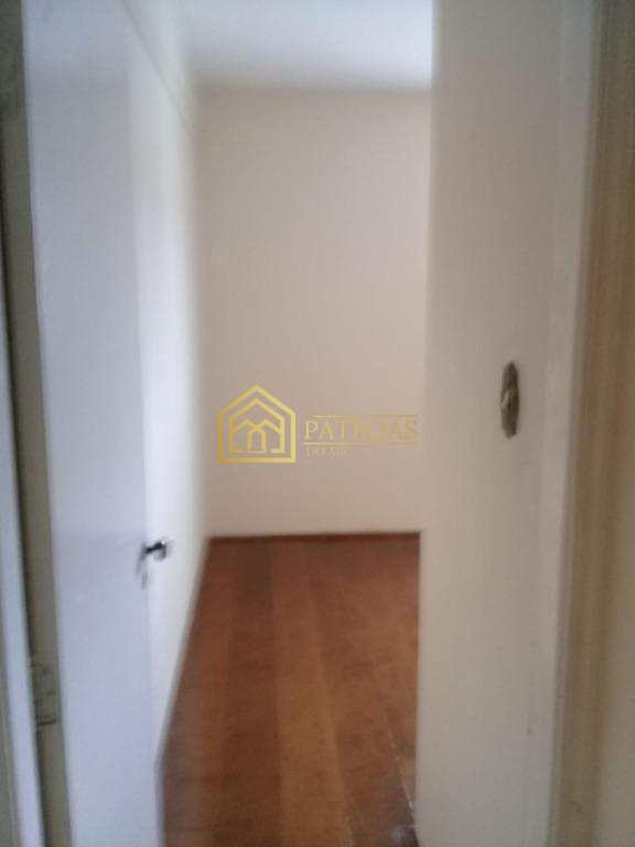 Apartamento à venda com 2 quartos, 60m² - Foto 11