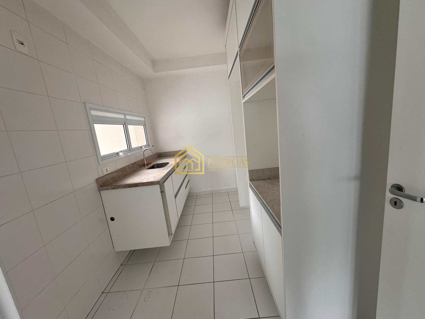 Apartamento para alugar com 2 quartos, 107m² - Foto 18